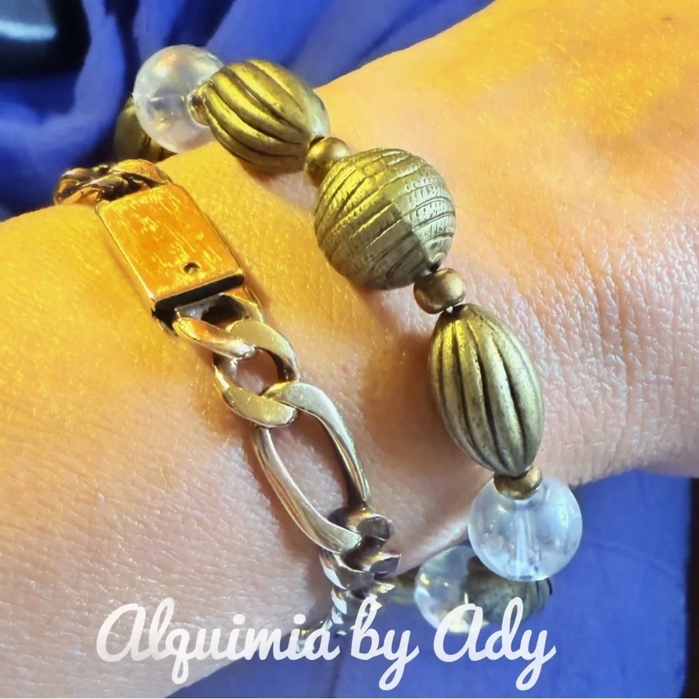 Boho-Vintage Elegant Gold and Clear aura quartz Bracelet